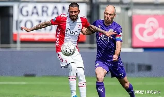 至少13人 至少13人